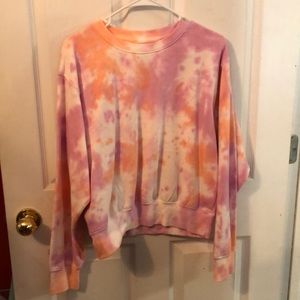 Cropped tie dye sweatshirt
